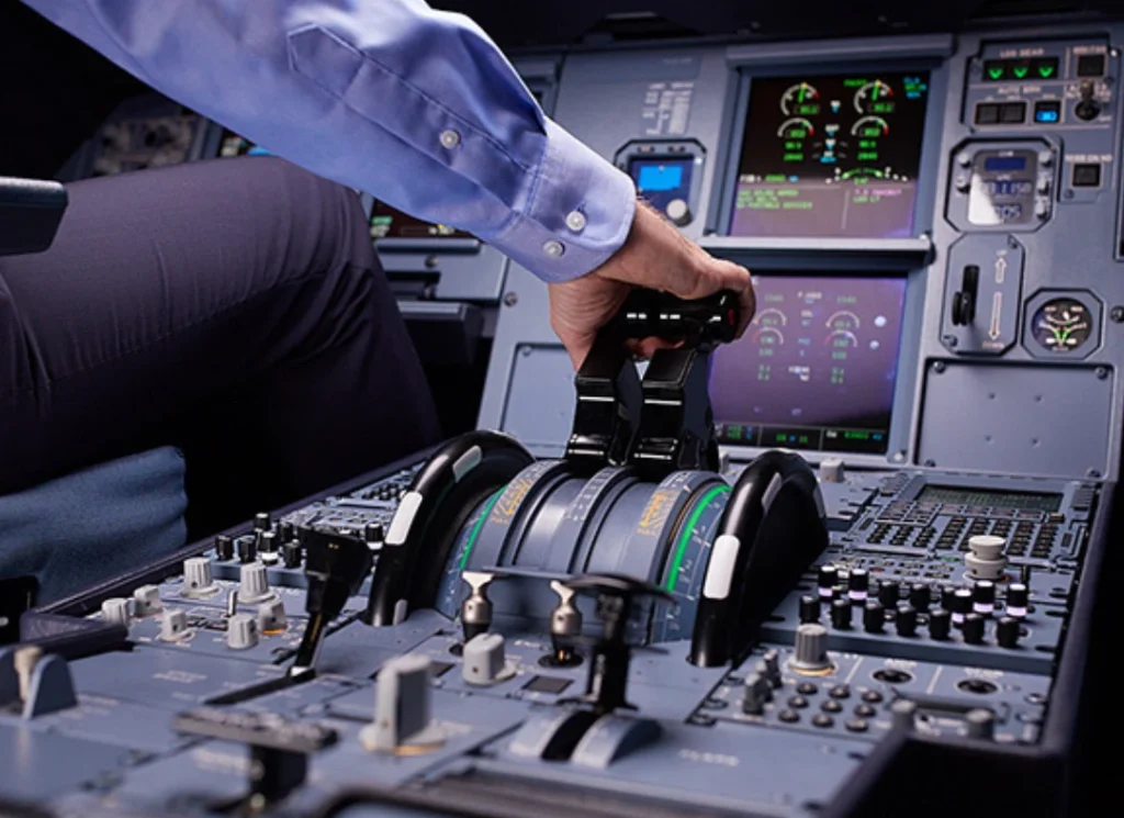 Pilot cockpit flight training